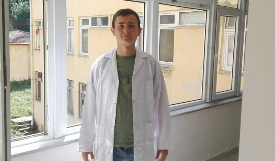 Tibb fakultəsində oxuyan tələbə intihar etdi- FOTO
